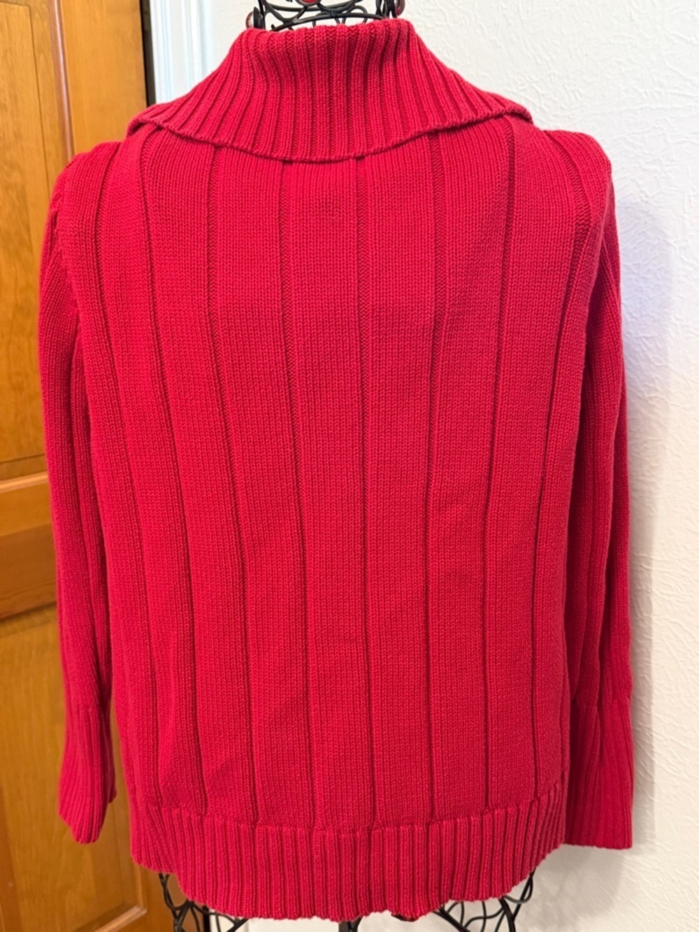 πππ3 for 12$πππKaren Scott Cable-Knit Button Front Sweater - Red Large - Picture 6 of 8